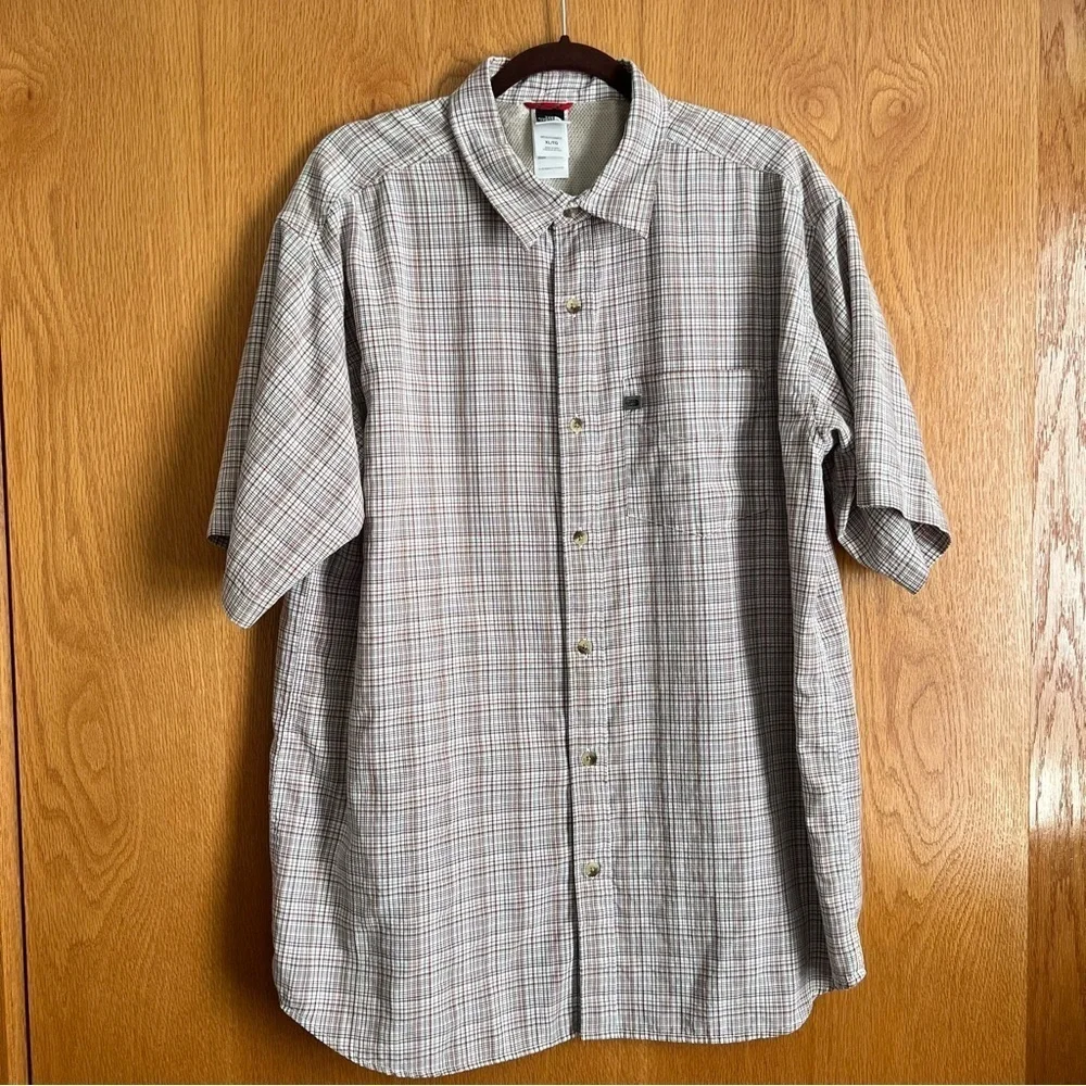 The North Face size XL short sleeve button up shirt